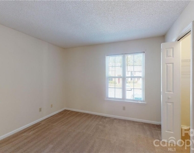 5622 Amity Springs Drive - Photo Thumbnail 13