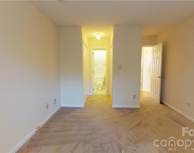 5622 Amity Springs Drive - Photo Thumbnail 11