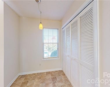 5622 Amity Springs Drive - Photo Thumbnail 7
