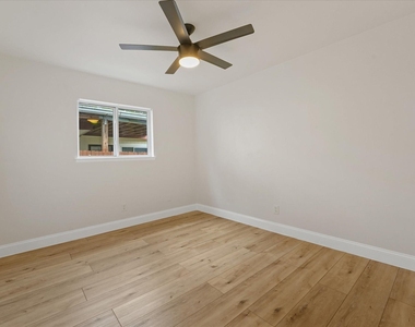 3022 Ravine Trail - Photo Thumbnail 16