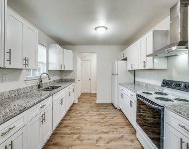 3902 Kenilworth Street - Photo Thumbnail 1