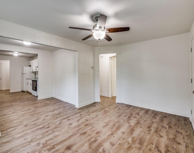 3902 Kenilworth Street - Photo Thumbnail 21