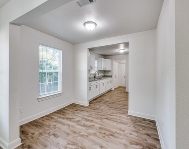 3902 Kenilworth Street - Photo Thumbnail 20