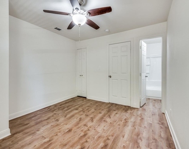 3902 Kenilworth Street - Photo Thumbnail 7