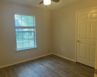 703 Mill Street - Photo Thumbnail 6