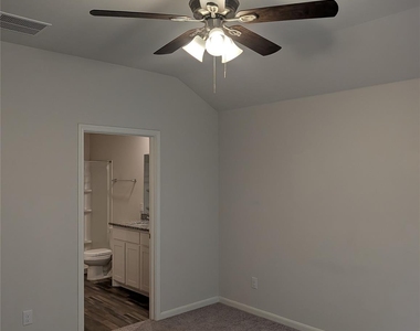 504 Jameson Street - Photo Thumbnail 16