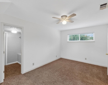 2927 Selma Lane - Photo Thumbnail 23