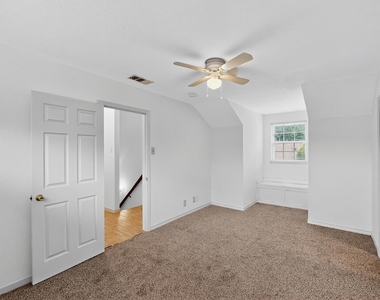 2927 Selma Lane - Photo Thumbnail 24