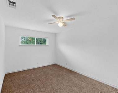2927 Selma Lane - Photo Thumbnail 16