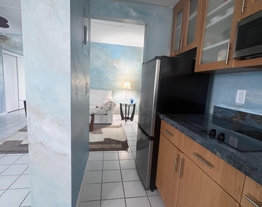 9 N Birch Road - Photo Thumbnail 7