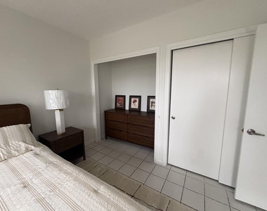 9 N Birch Road - Photo Thumbnail 5