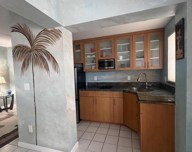 9 N Birch Road - Photo Thumbnail 6