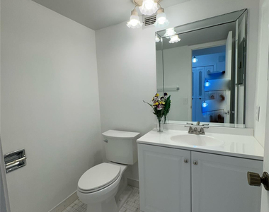 5200 N Ocean Boulevard - Photo Thumbnail 9