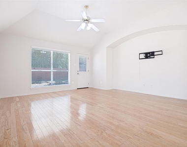 2755 Honey Suckle Drive - Photo Thumbnail 14