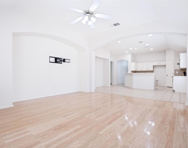 2755 Honey Suckle Drive - Photo Thumbnail 13