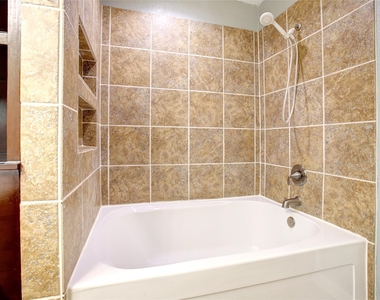 1304 Harwell Drive - Photo Thumbnail 11