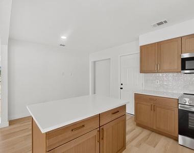 11231 Pelican Drive - Photo Thumbnail 13