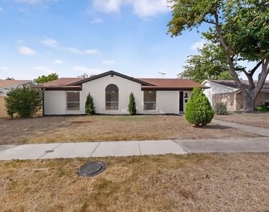 11231 Pelican Drive - Photo Thumbnail 1