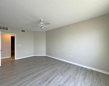 158 Sw Peacock Boulevard - Photo Thumbnail 17