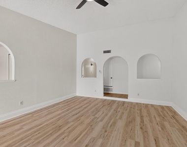 2938 Churchill Way - Photo Thumbnail 3