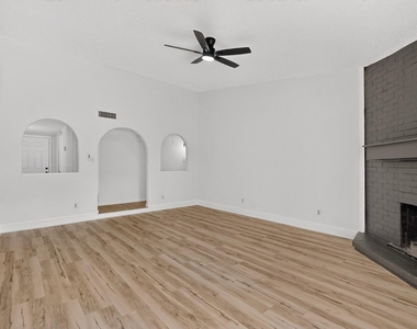 2938 Churchill Way - Photo Thumbnail 4