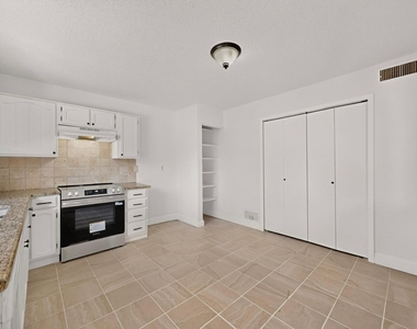 2938 Churchill Way - Photo Thumbnail 9