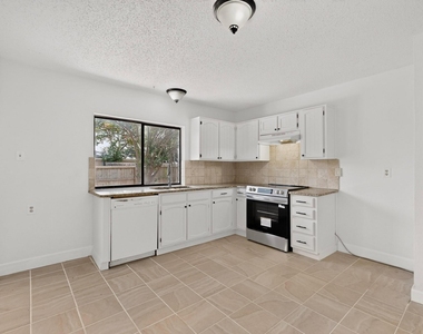 2938 Churchill Way - Photo Thumbnail 8