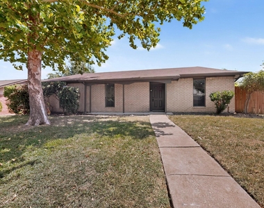 2938 Churchill Way - Photo Thumbnail 1