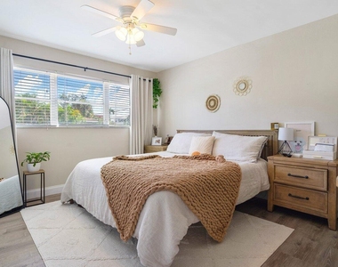 2455 Ne 51st Street - Photo Thumbnail 20