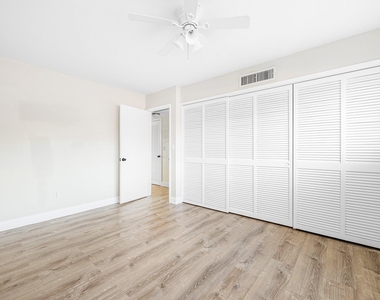 2455 Ne 51st Street - Photo Thumbnail 18
