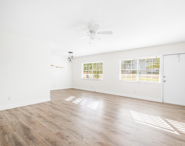 2455 Ne 51st Street - Photo Thumbnail 13