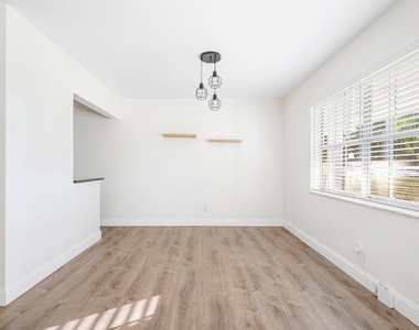 2455 Ne 51st Street - Photo Thumbnail 8