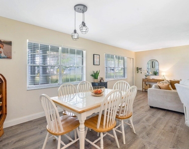 2455 Ne 51st Street - Photo Thumbnail 10