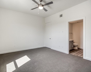 4116 Rawlins Street - Photo Thumbnail 3