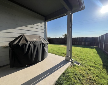 606 Capstone Circle - Photo Thumbnail 19