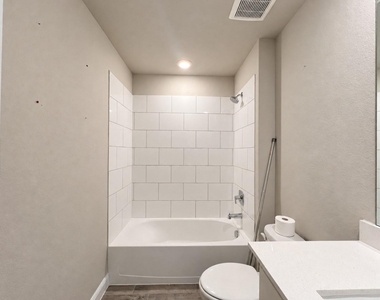 606 Capstone Circle - Photo Thumbnail 15