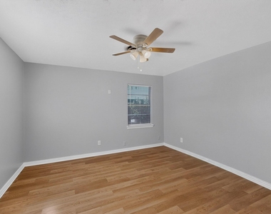 222 W Union Bower Road - Photo Thumbnail 23