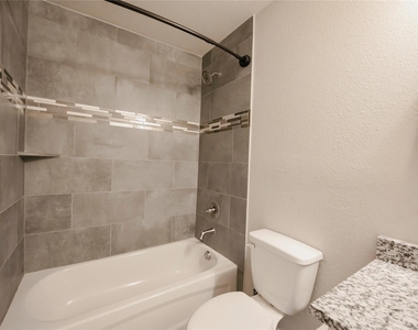 825 Eaglescliffe Landing - Photo Thumbnail 18