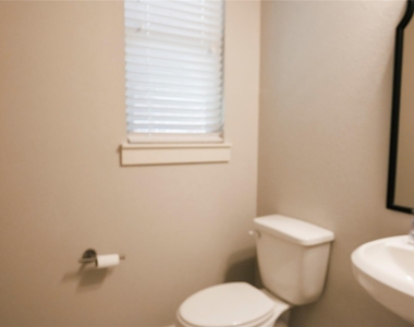 825 Eaglescliffe Landing - Photo Thumbnail 16