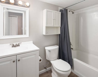 809 Sunny Slope Drive - Photo Thumbnail 10
