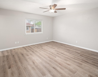 809 Sunny Slope Drive - Photo Thumbnail 11