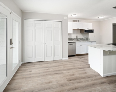 809 Sunny Slope Drive - Photo Thumbnail 5