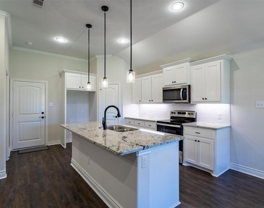 908 Tippit Lane - Photo Thumbnail 10