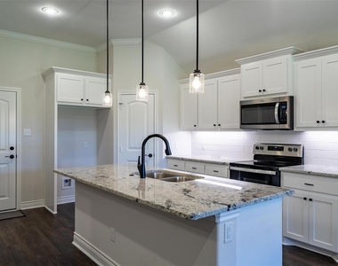 908 Tippit Lane - Photo Thumbnail 20