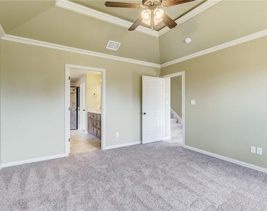 1318 Lauren Lane - Photo Thumbnail 18
