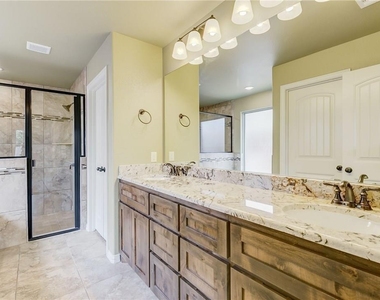 1318 Lauren Lane - Photo Thumbnail 19