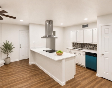 542 Hanover Drive - Photo Thumbnail 3