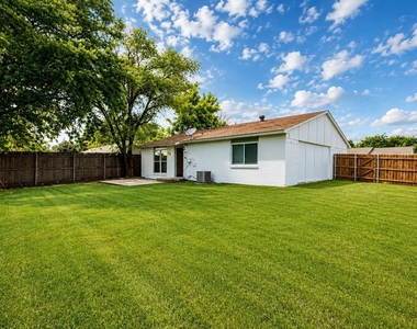 542 Hanover Drive - Photo Thumbnail 13