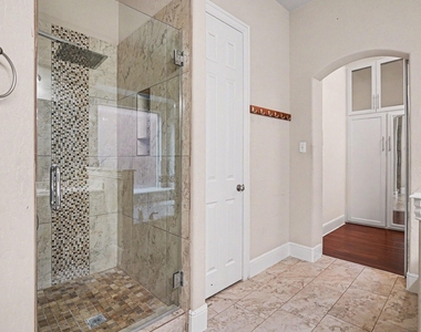 1344 Valley Vista Drive - Photo Thumbnail 17