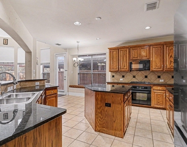 1344 Valley Vista Drive - Photo Thumbnail 10